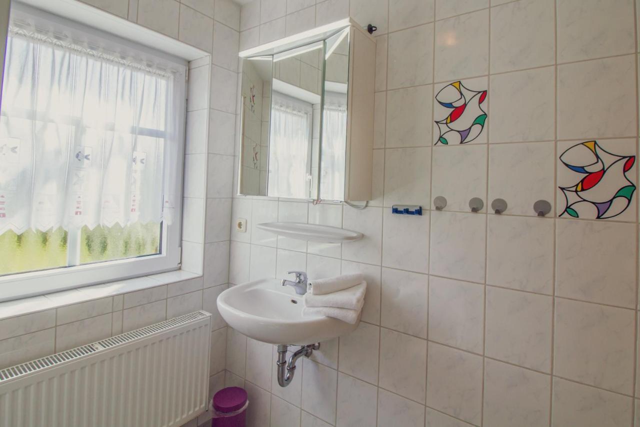 Haus Leuchtturm - Ebbe Apartment Krummhörn Exterior foto